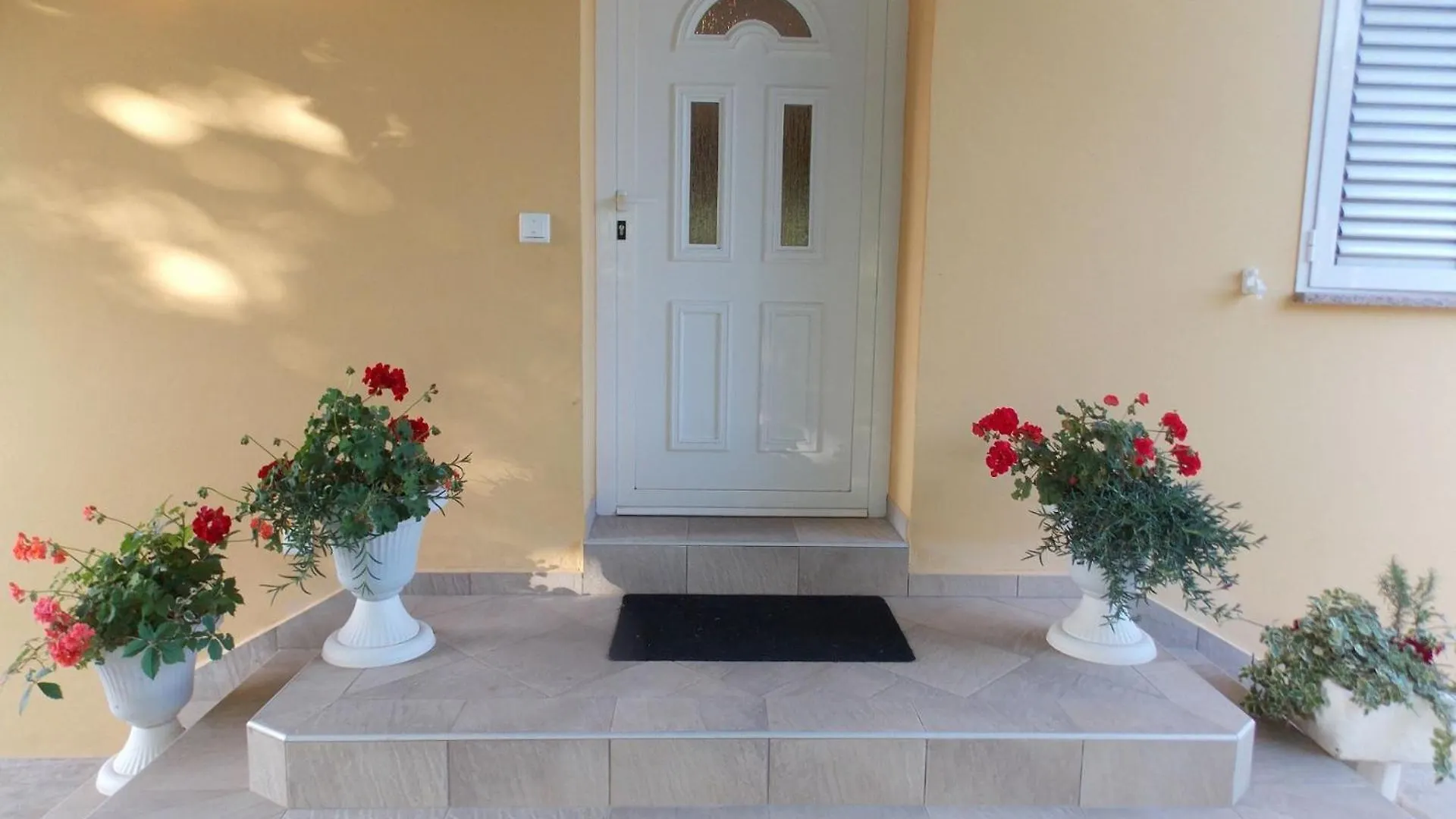 House Andro Holiday home